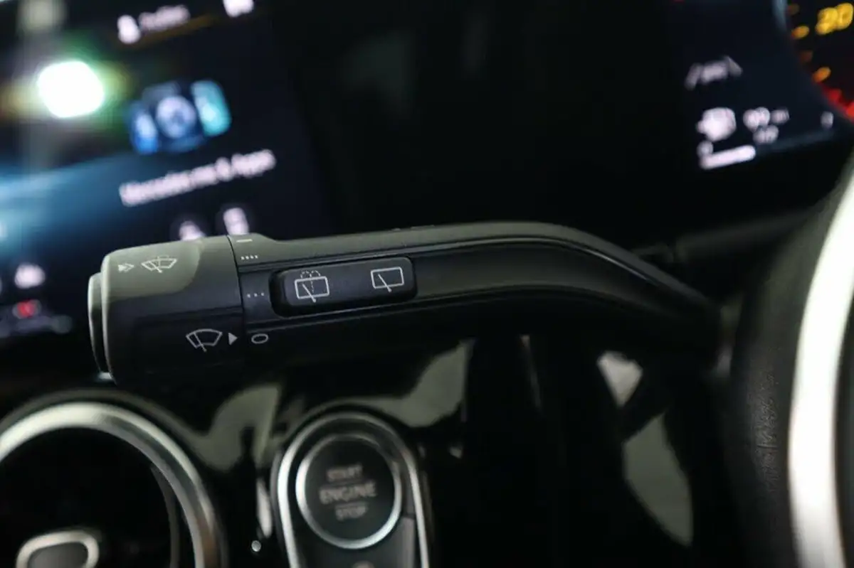 2023-mercedes-benz-gla-class-13-gla-200-sport-executive-station-wagon-big-18