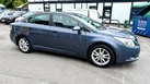 2010-toyota-avensis-small-7