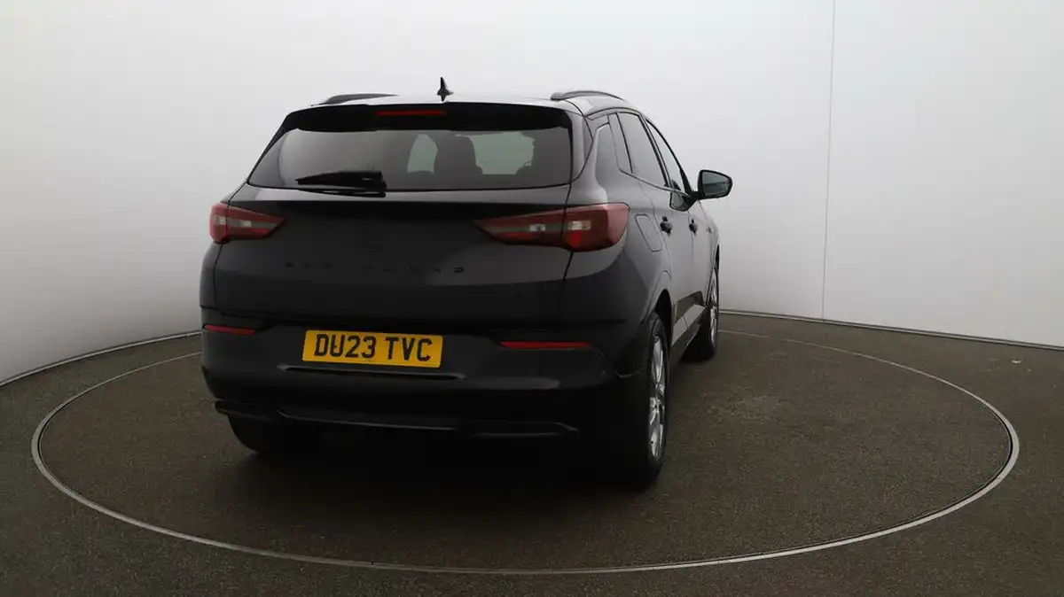 2023-vauxhall-grandland-12-gs-130ps-big-54