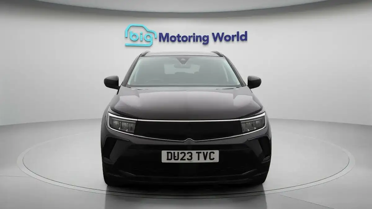 2023-vauxhall-grandland-12-gs-130ps-big-2