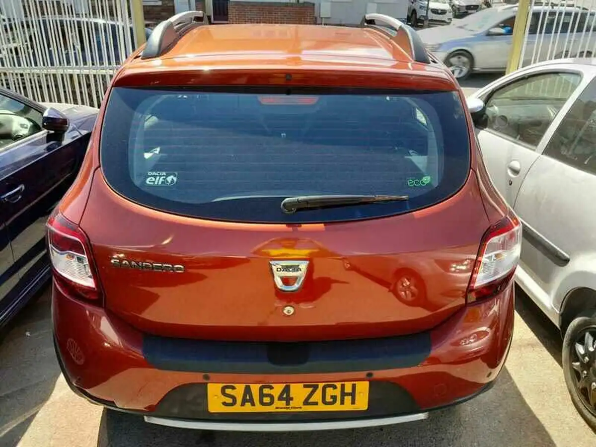2014-dacia-sandero-stepway-15d-laureate-big-10