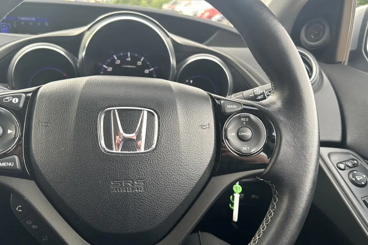 2017-honda-civic-18-i-vtec-se-plus-navi-ss-hatchback-big-17