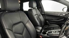 2019-porsche-macan-20-small-33