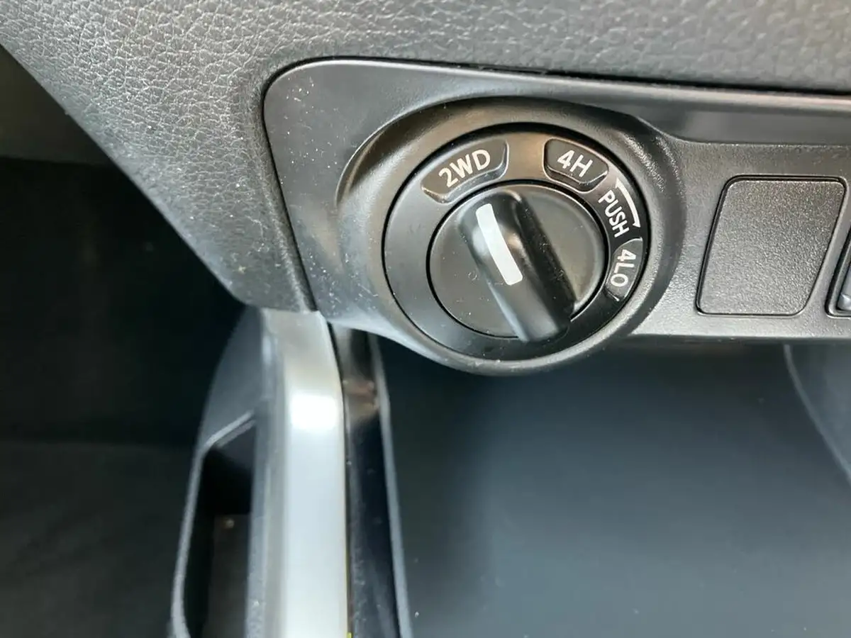 2021-nissan-navara-23dci-tt-n-guard-8-navileathersunroof-auto-big-41