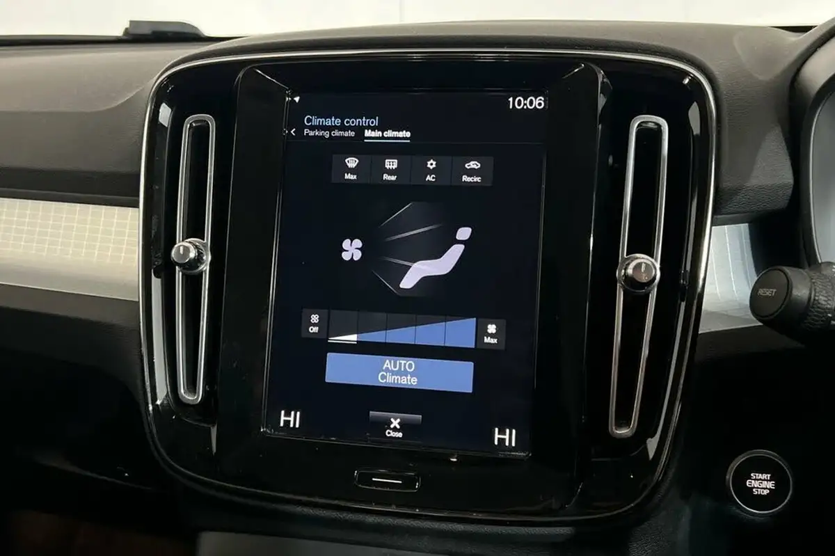 2020-volvo-xc40-20td-d3-momentum-geartronic-big-15
