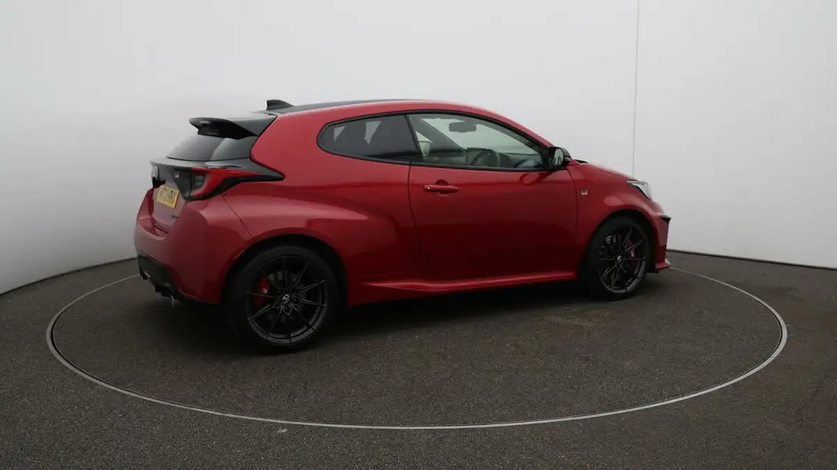 2022-toyota-yaris-16-gr-circuit-pack-big-46