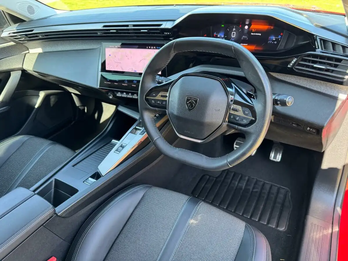 2022-peugeot-308-12-puretech-allure-premium-eat8-big-35