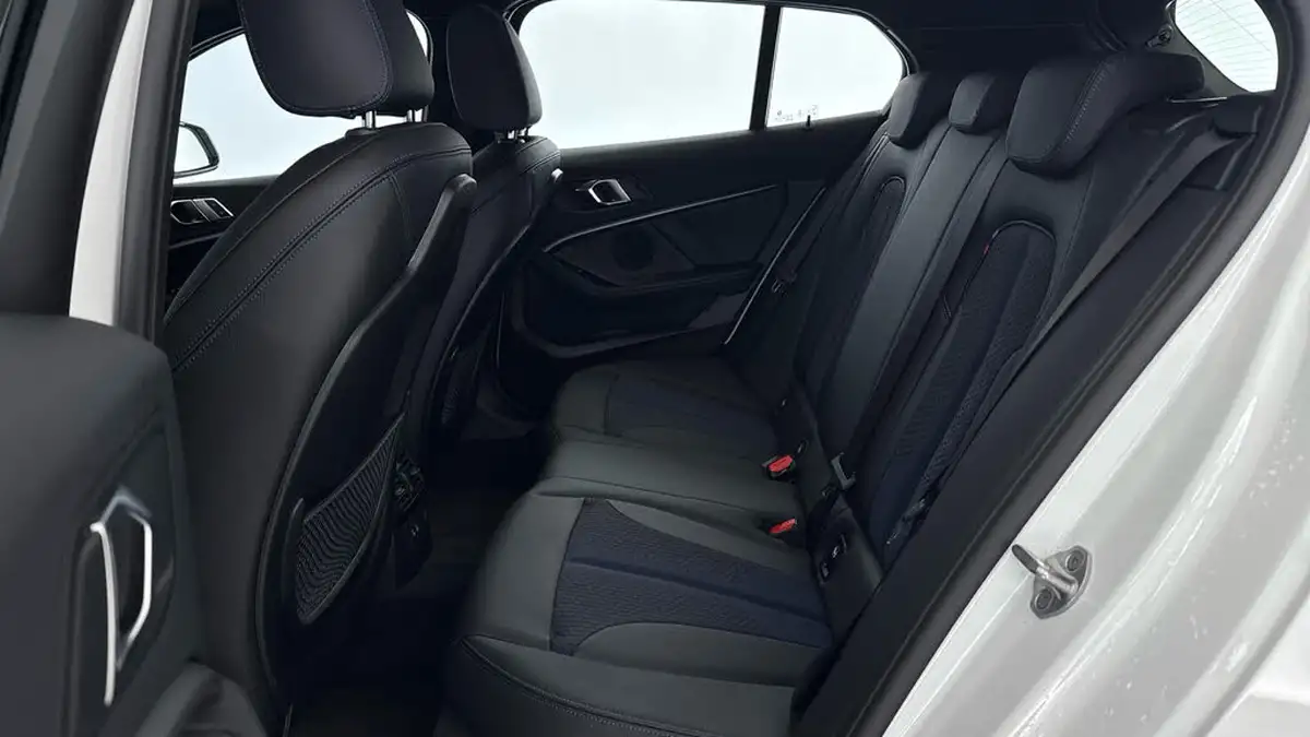2022-bmw-1-series-15-118i-m-sport-lcp-big-13