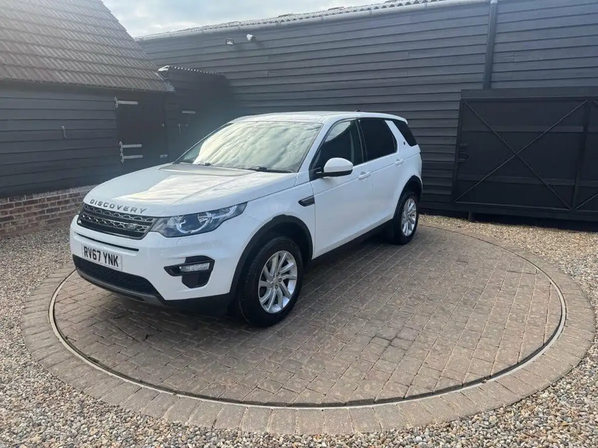 2017-land-rover-discovery-sport-20td4-se-tech-182ps-suv-auto-big-1