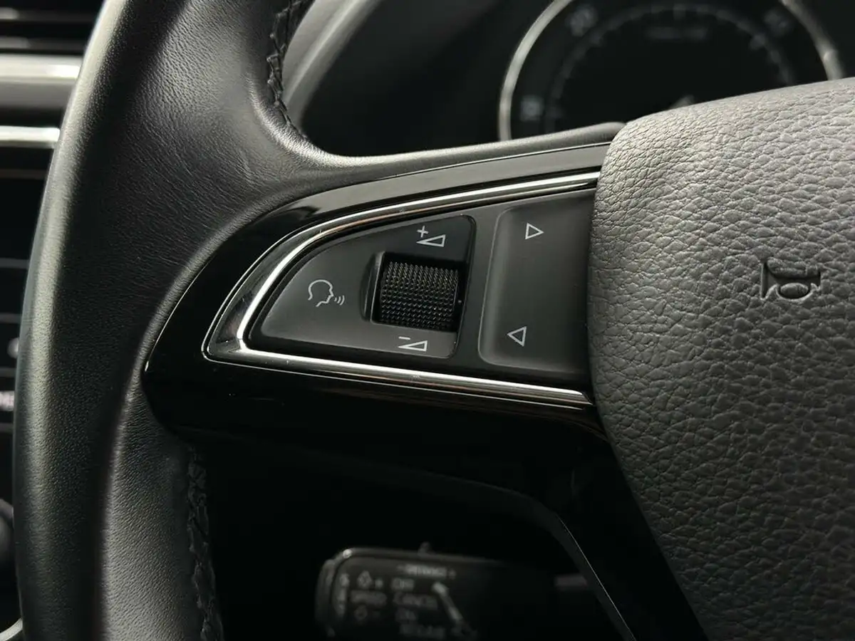 2020-skoda-superb-20tdi-se-technology-150ps-estate-dsg-big-13