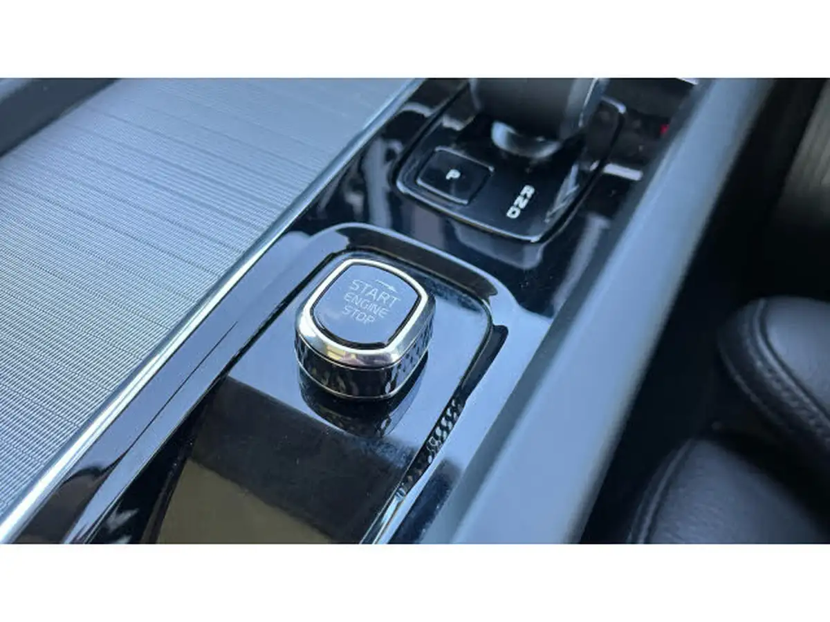 2024-volvo-xc60-20-b5-plus-big-22