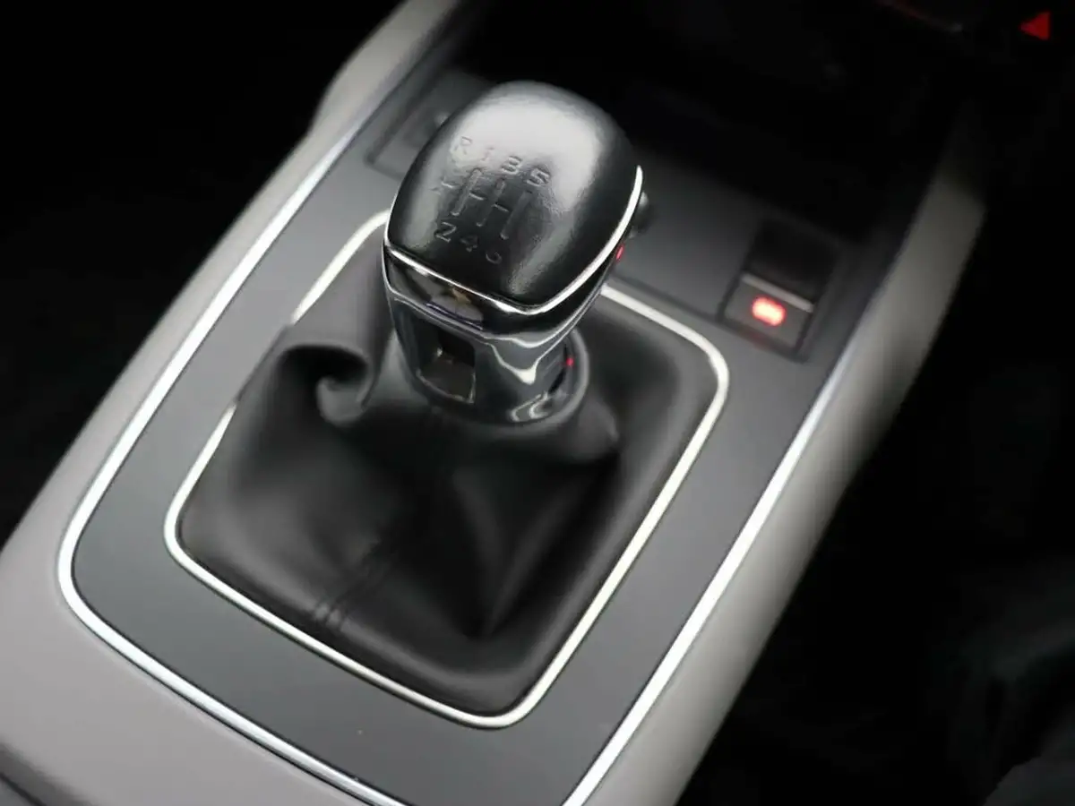 2021-citroen-c5-aircross-12-puretech-shine-big-37