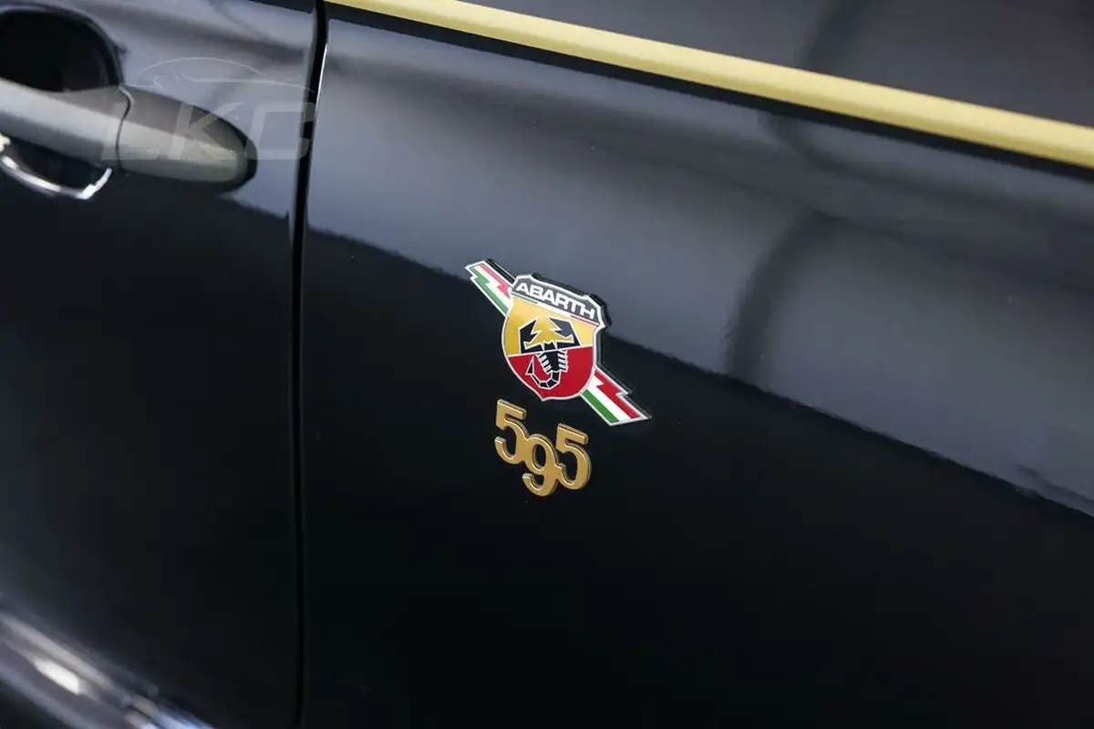 2021-abarth-595-14-tjet-scorpioneoro-big-7