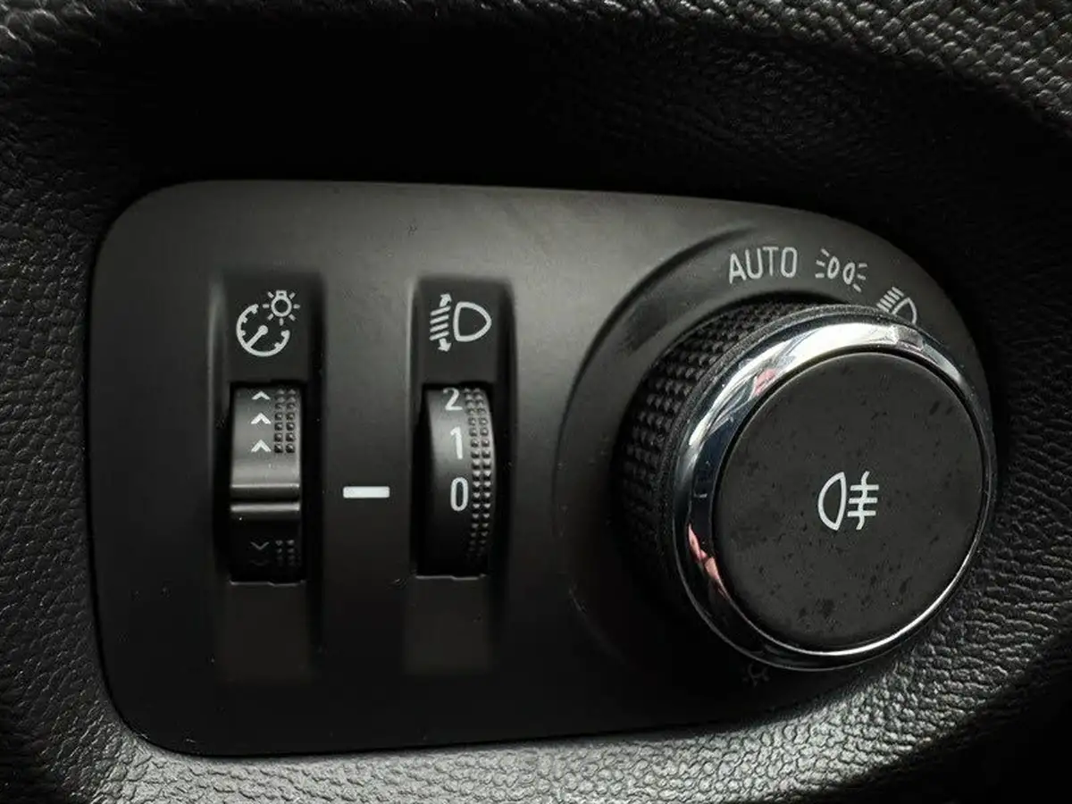 2020-vauxhall-corsa-12i-se-big-17