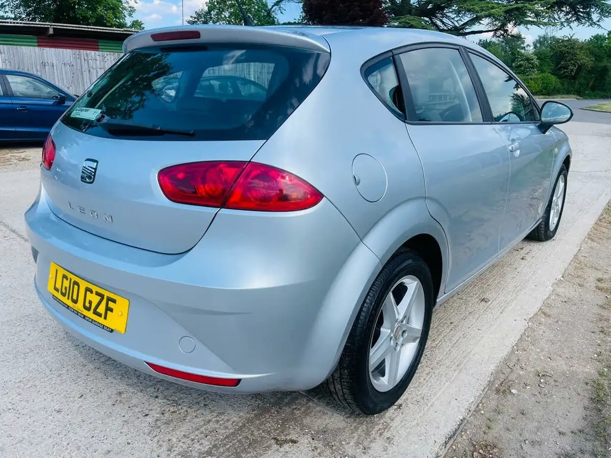 2010-seat-leon-19td-s-emocion-big-4