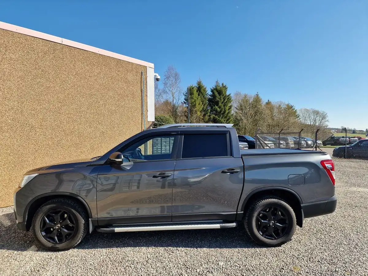 2023-kgm-ssangyong-musso-22td-saracen-202pseu6d-big-4
