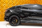 2022-lamborghini-urus-40-no-trim-small-36