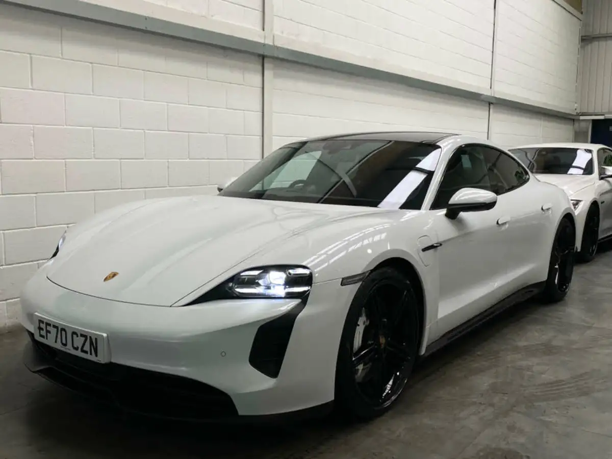 2020-porsche-taycan-e-4s-530ps-big-2