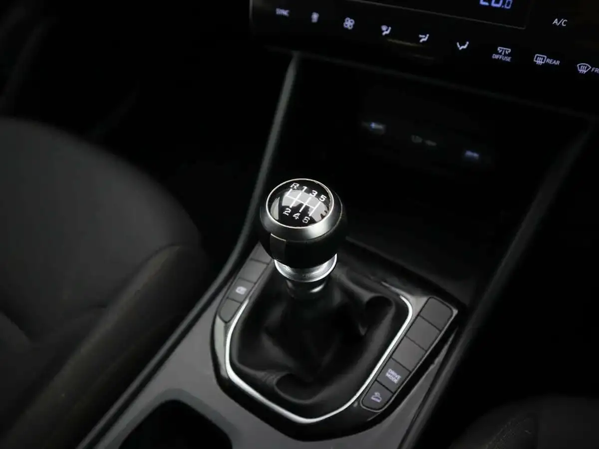 2021-hyundai-tucson-16-t-gdi-se-connect-150ps-big-28