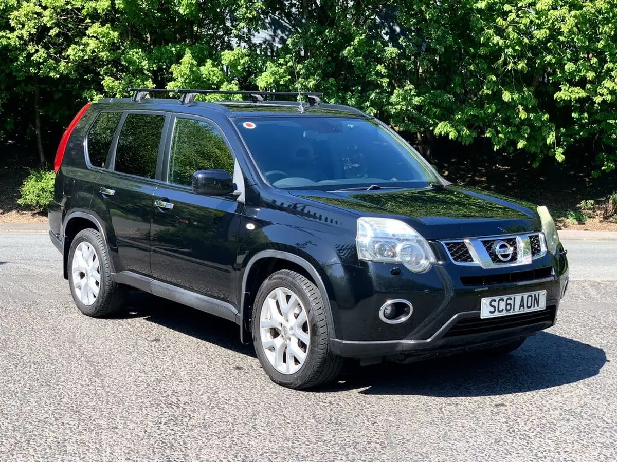 2012-nissan-x-trail-20td-tekna-173ps-big-2