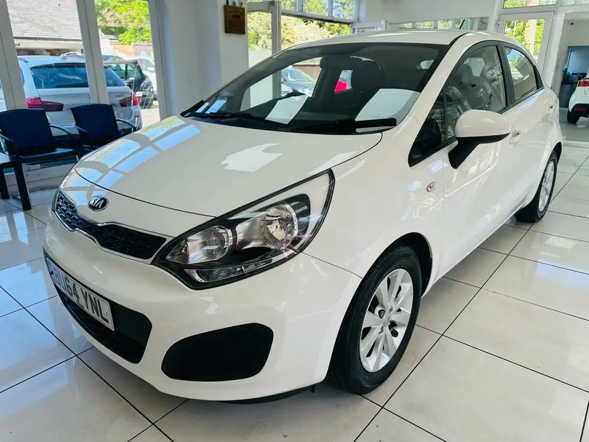 2014-kia-rio-125-vr7-5d-big-2