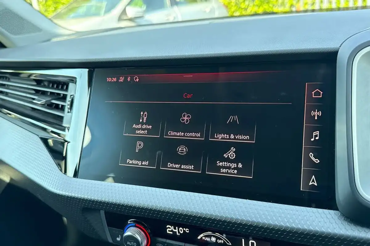 2019-audi-a1-10-30-tfsi-sport-big-51