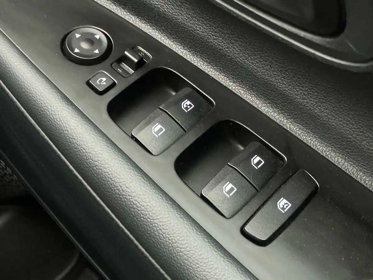 2022-hyundai-bayon-10-t-gdi-se-connect-dct-big-20