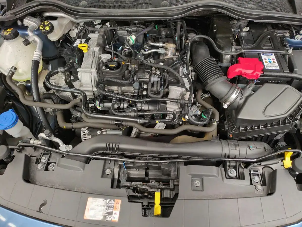 2022-ford-fiesta-10t-st-line-vignale-155ps-hybrid-mhev-5d-big-44