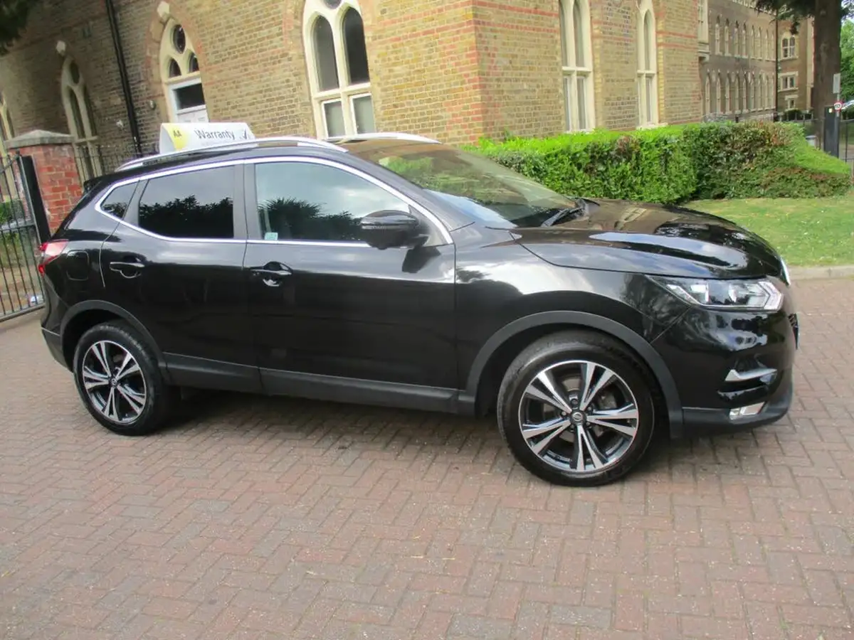 2017-nissan-qashqai-12-dig-t-n-connecta-big-8
