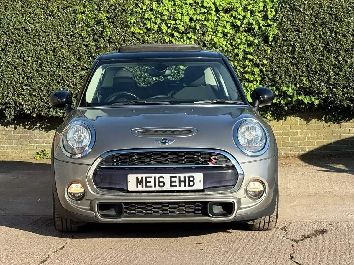 2016-mini-cooper-20-cooper-s-ss-hatchback-5d-big-20
