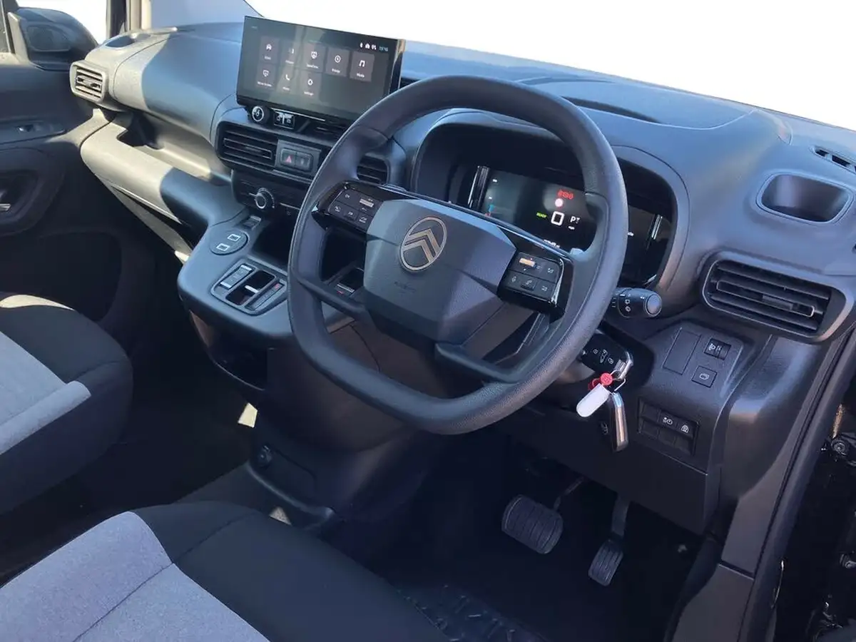 2024-citroen-berlingo-e-plus-m-size-big-8