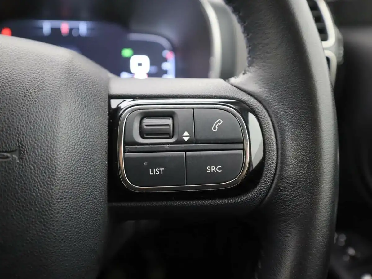 2021-citroen-c5-aircross-12-puretech-flair-big-35