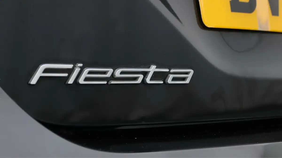 2022-ford-fiesta-10t-st-line-100ps-5d-big-38
