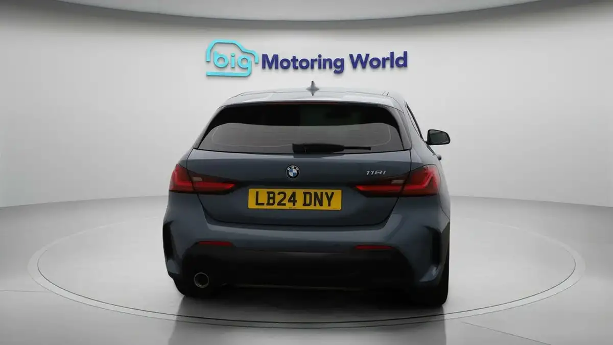 2024-bmw-1-series-15-118i-m-sport-lcp-dct-big-6