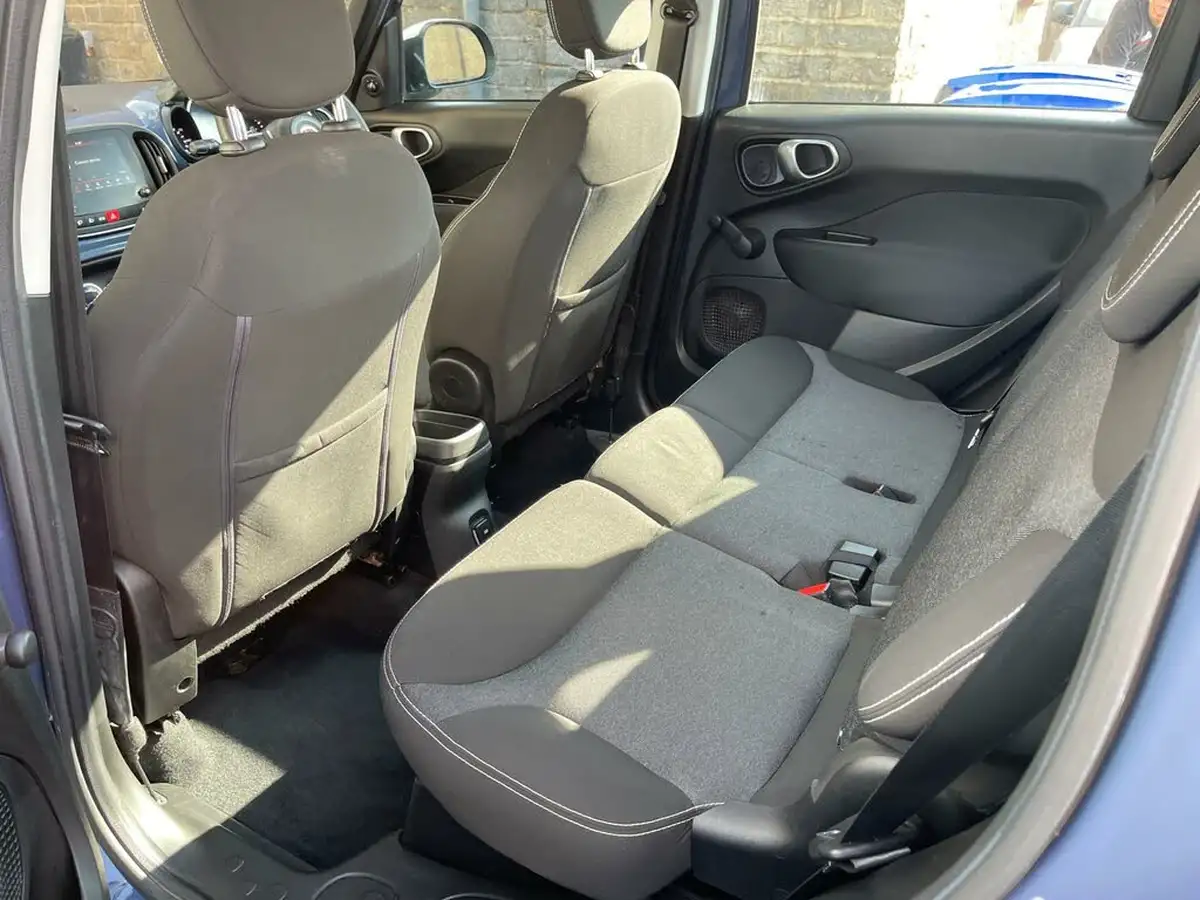 2018-fiat-500l-14-mirror-big-23