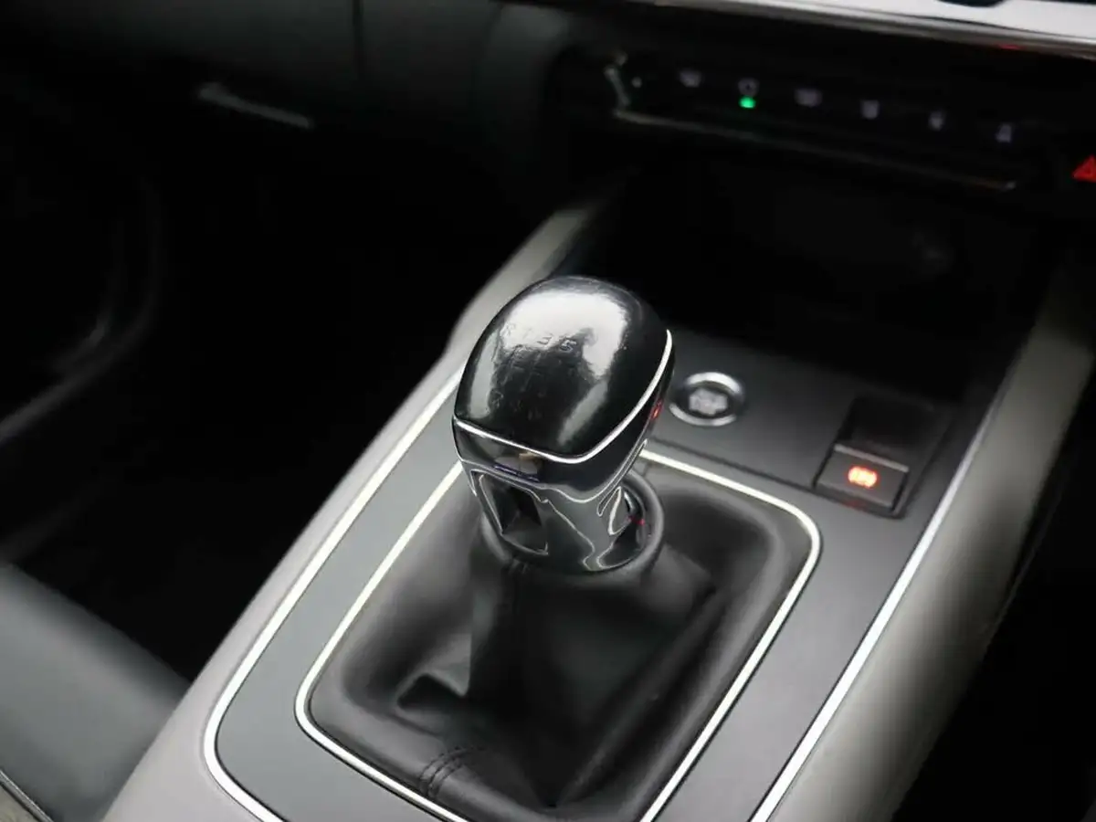 2021-citroen-c5-aircross-12-puretech-shine-big-45