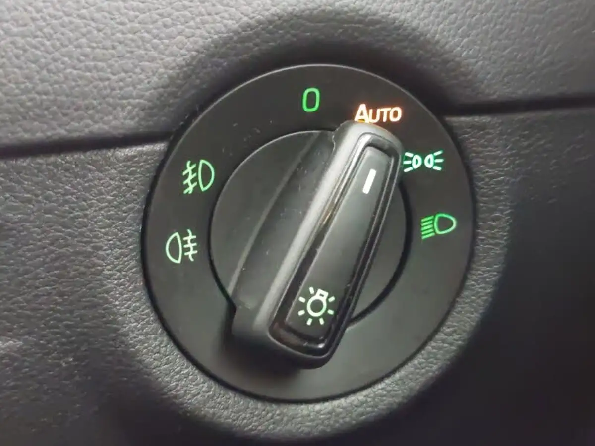 2018-skoda-octavia-10-tsi-se-technology-estate-dsg-big-16