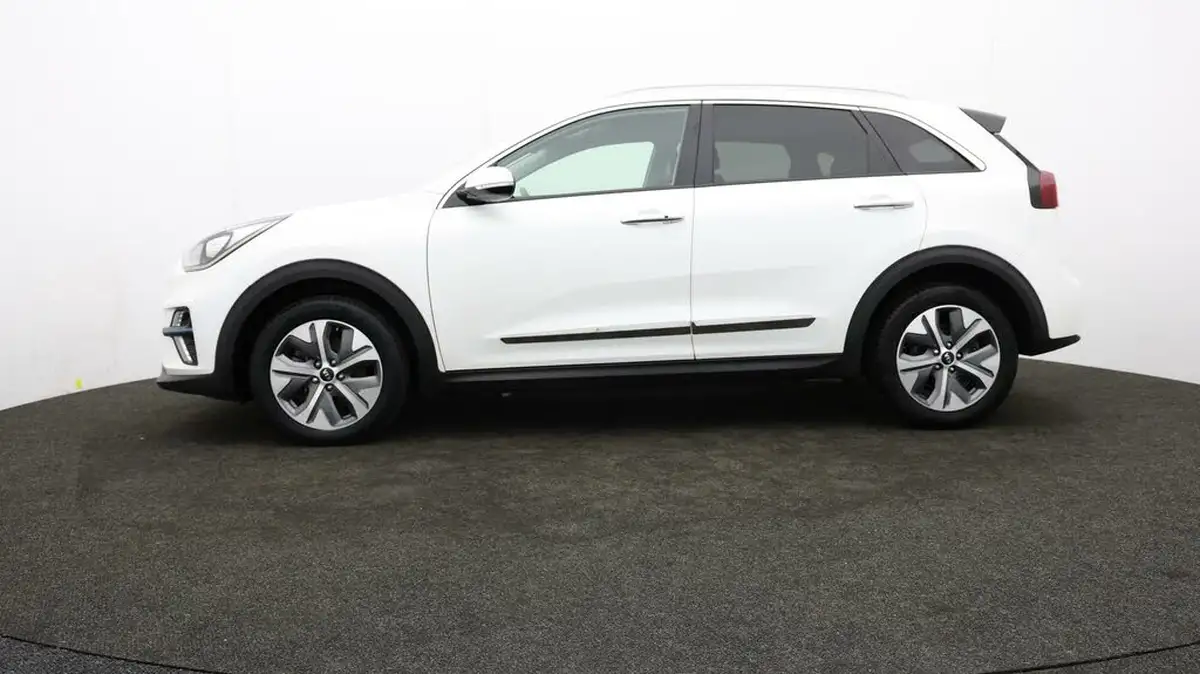 2020-kia-e-niro-ev-first-edition-big-66