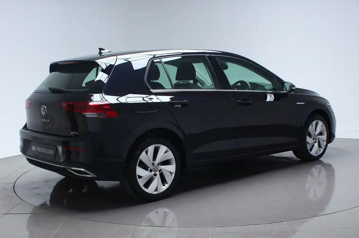 2023-volkswagen-golf-15-etsi-style-130ps-hatchback-big-5