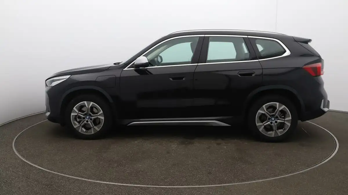 2023-bmw-x1-15-xdrive25e-xline-big-62