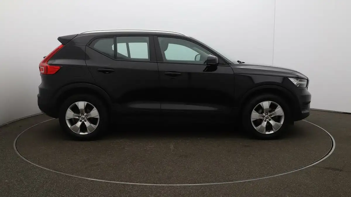 2021-volvo-xc40-15-t3-momentum-163bhp-big-48