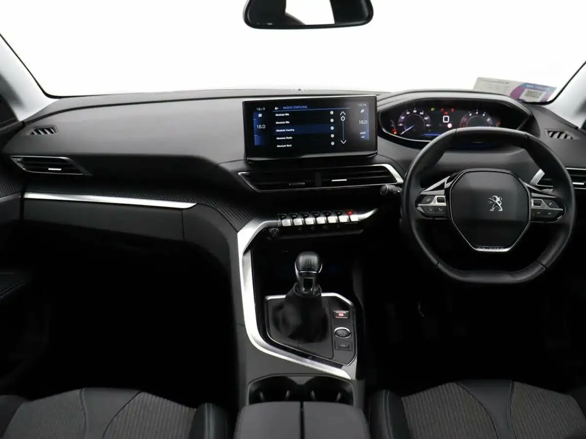 2022-peugeot-3008-suv-12-puretech-allure-big-20
