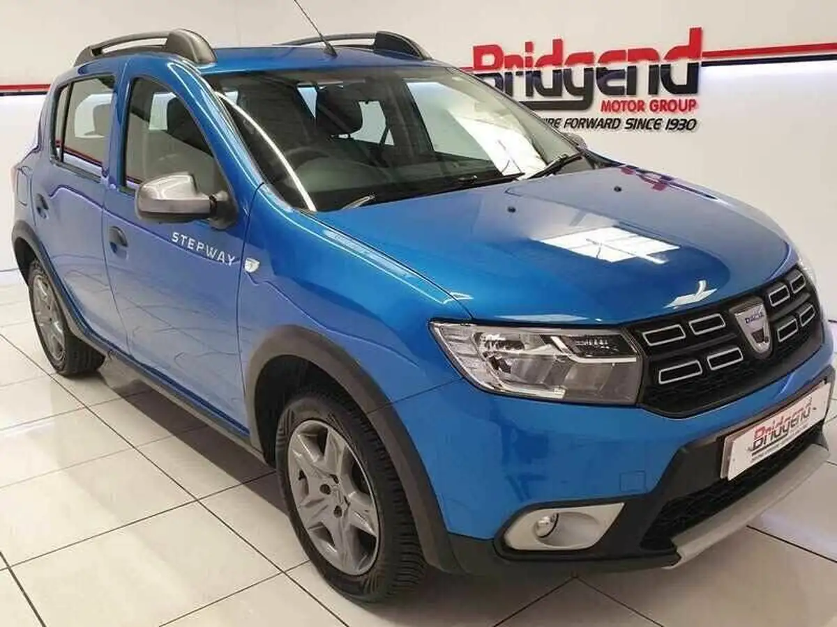 2019-dacia-sandero-stepway-09-tce-essential-big-0