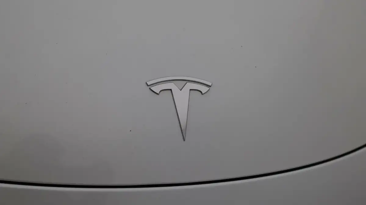 2021-tesla-model-3-e-long-range-4x4-big-22