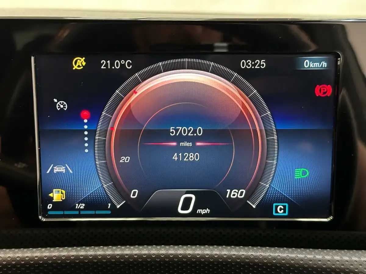 2020-mercedes-benz-a-class-13-a200-amg-line-hatchback-5d-big-10