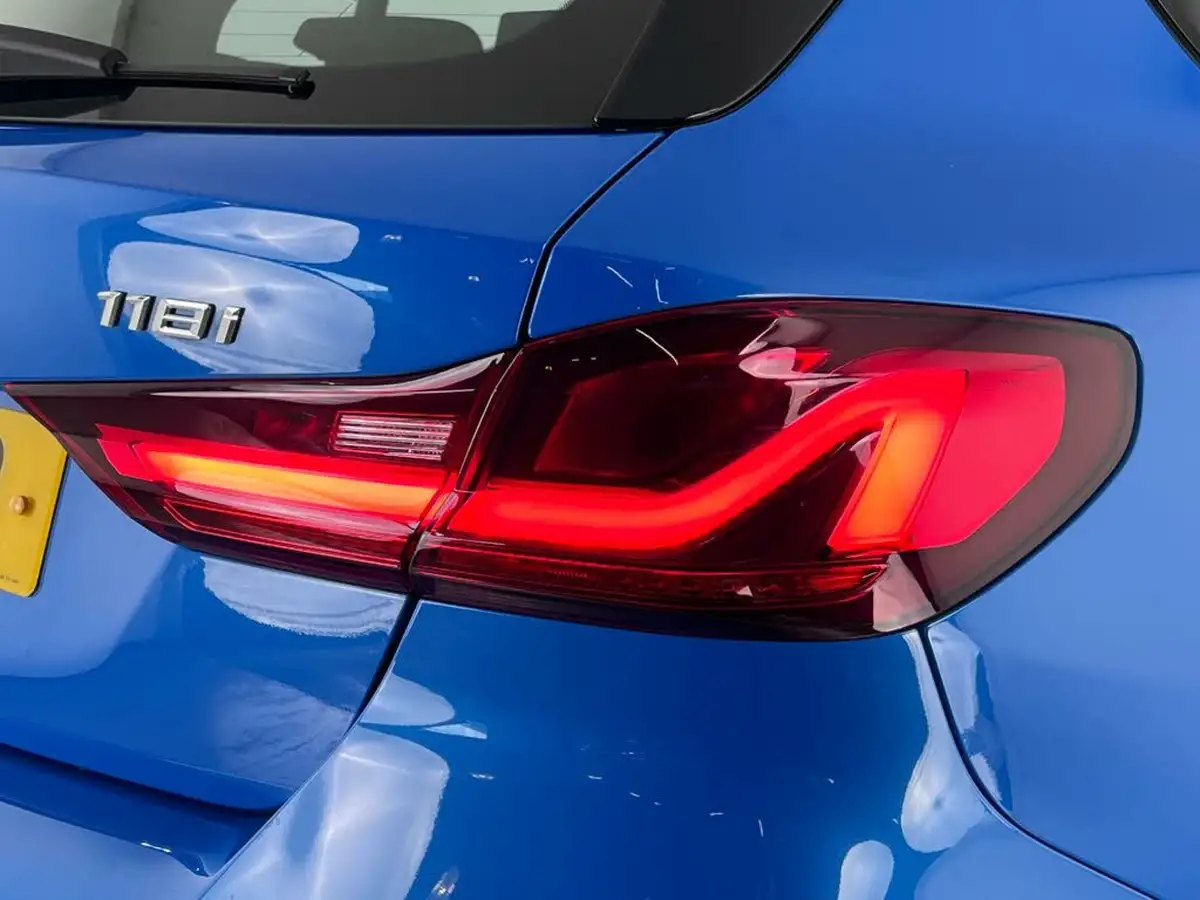 2021-bmw-1-series-15-118i-m-sport-lcp-big-9