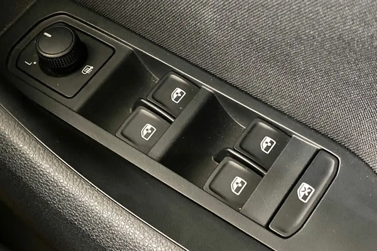 2022-skoda-kamiq-15-tsi-monte-carlo-dsg-big-37
