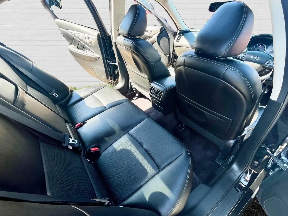 2014-infiniti-q50-20-sport-big-16