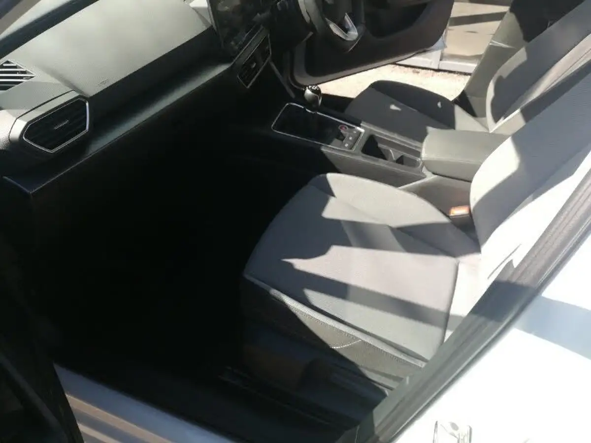 2024-seat-leon-10-tsi-evo-se-dynamic-estate-big-4