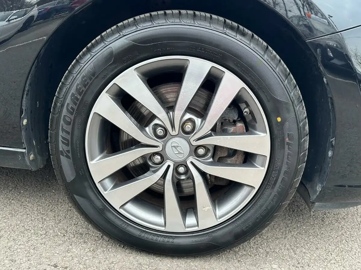 2017-hyundai-i30-10-t-gdi-se-nav-blue-drive-hatchback-big-21